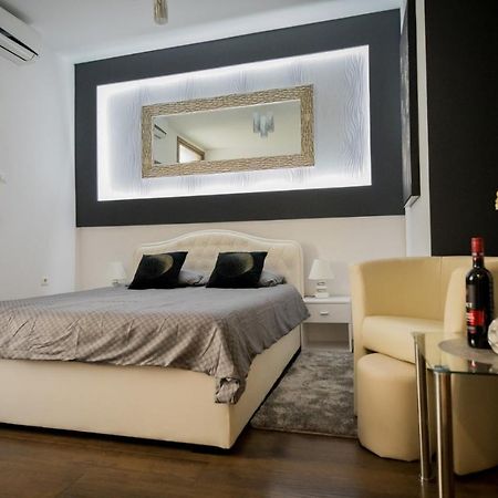 The Bridge - Private Parking Apartment Osijek Exterior photo