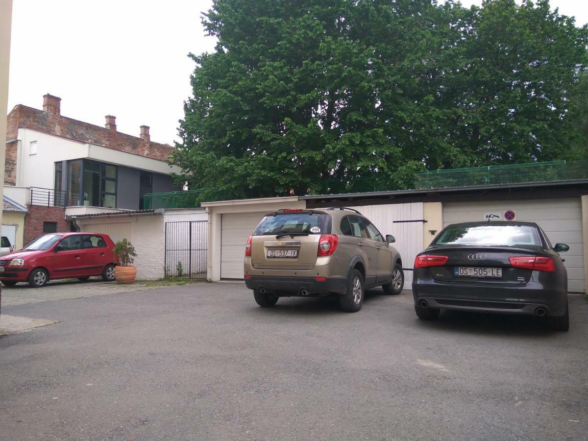 The Bridge - Private Parking Apartment Osijek Exterior photo